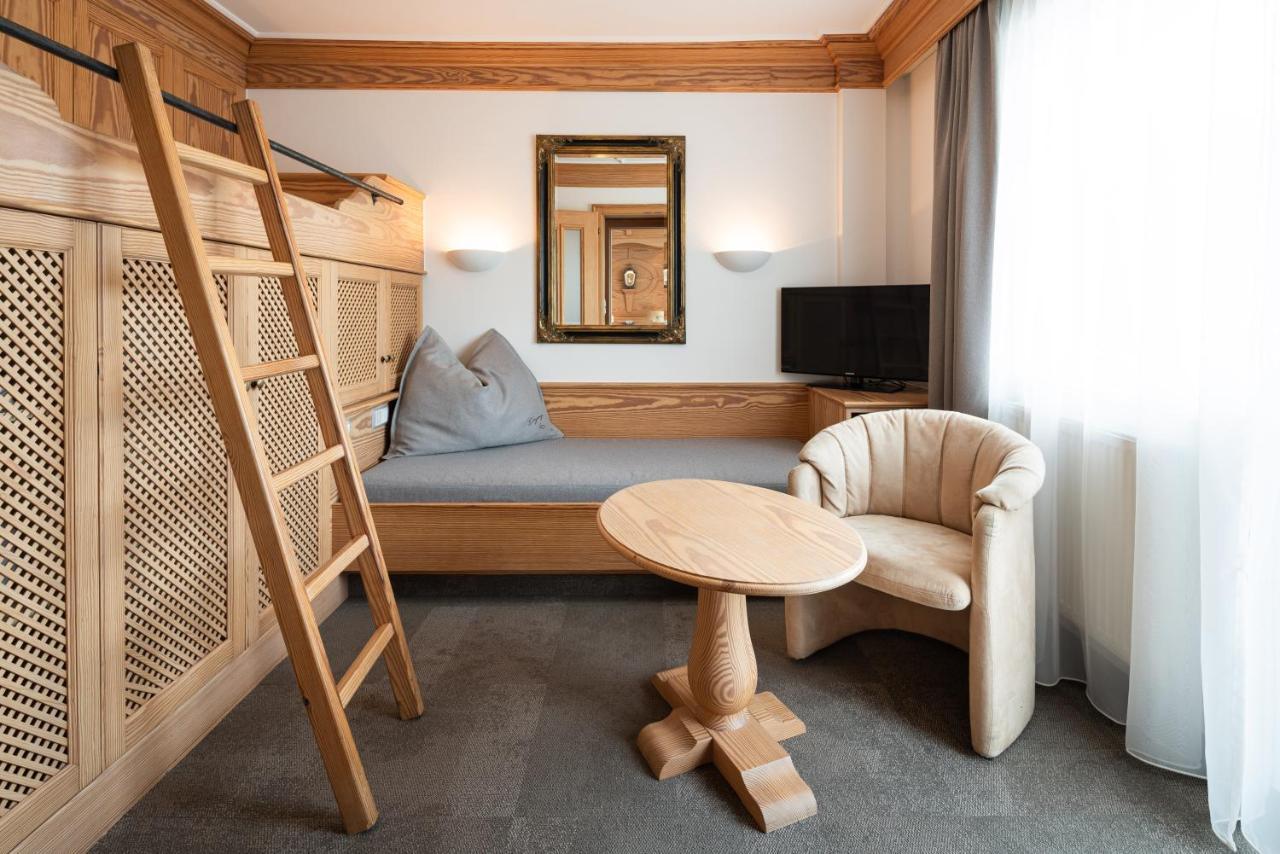 Hotel Gassner Neukirchen am Grossvenediger Luaran gambar
