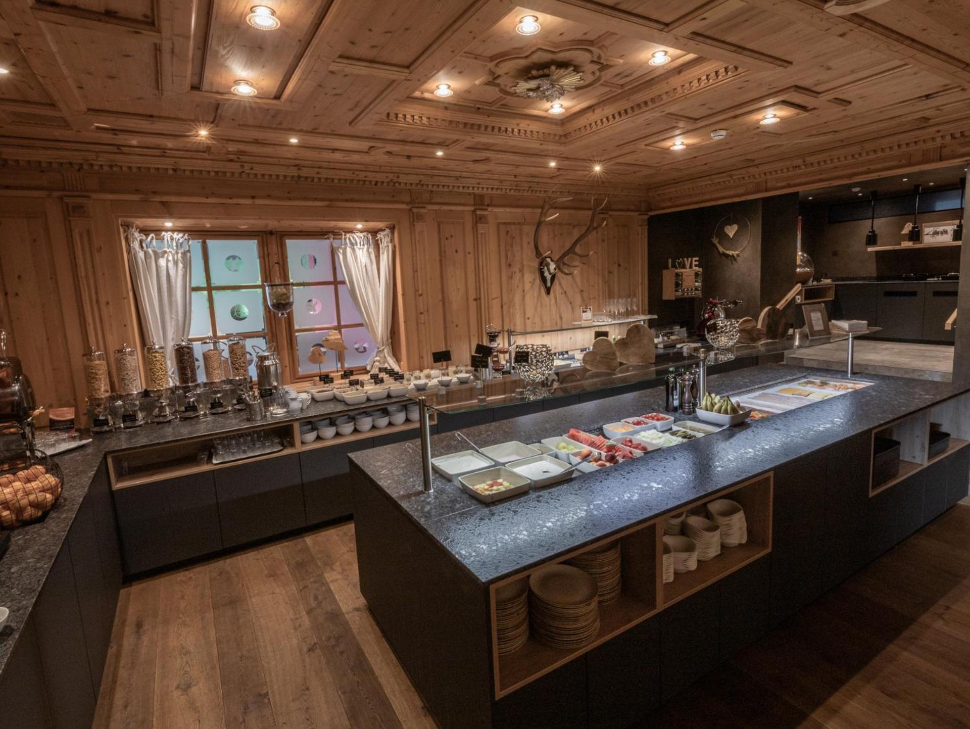 Hotel Gassner Neukirchen am Grossvenediger Luaran gambar
