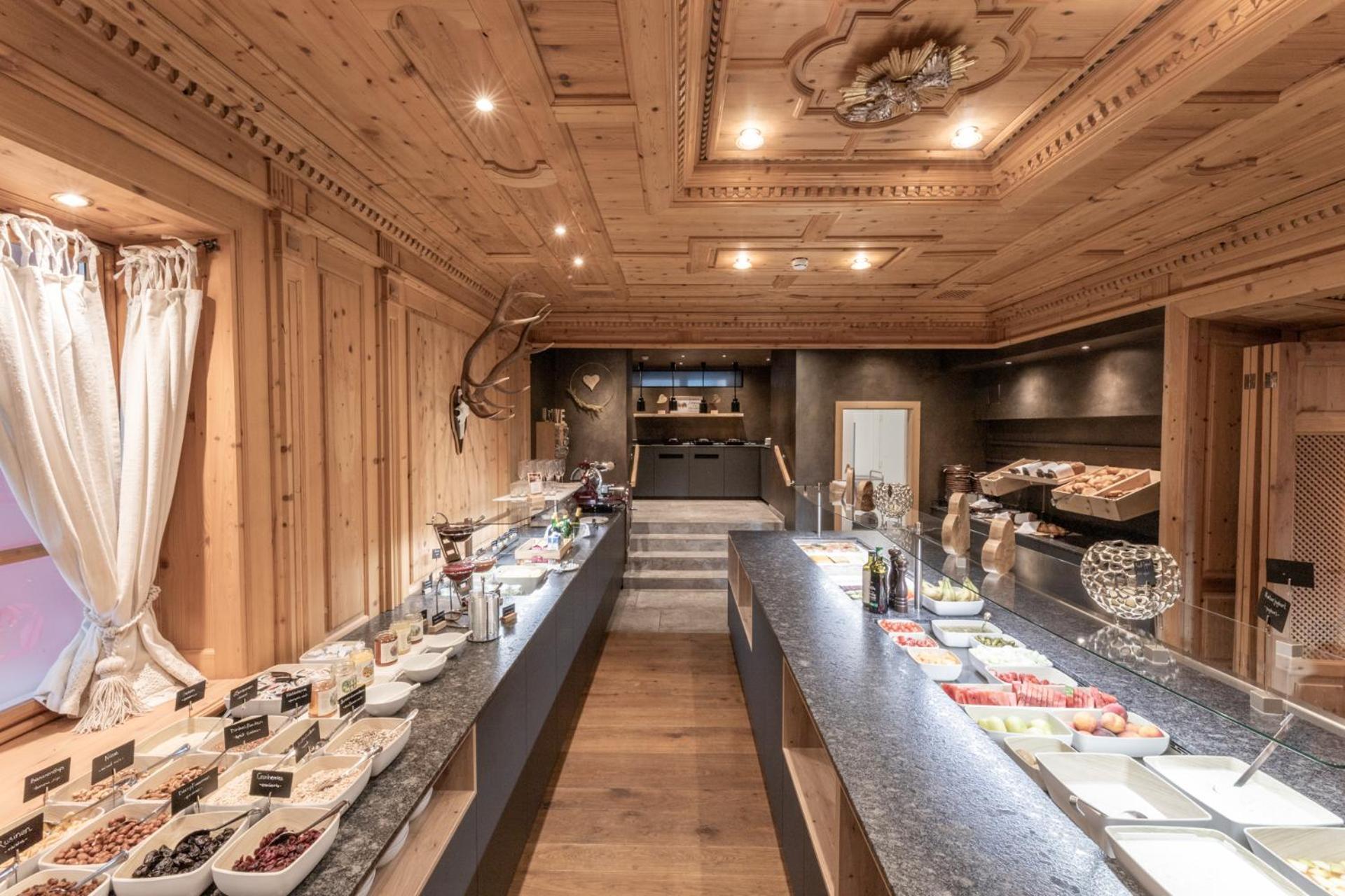Hotel Gassner Neukirchen am Grossvenediger Luaran gambar